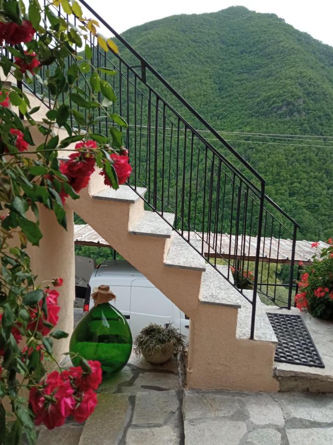 Agriturismo U'Spigu Nonna Annetta Nasino Exteriör bild